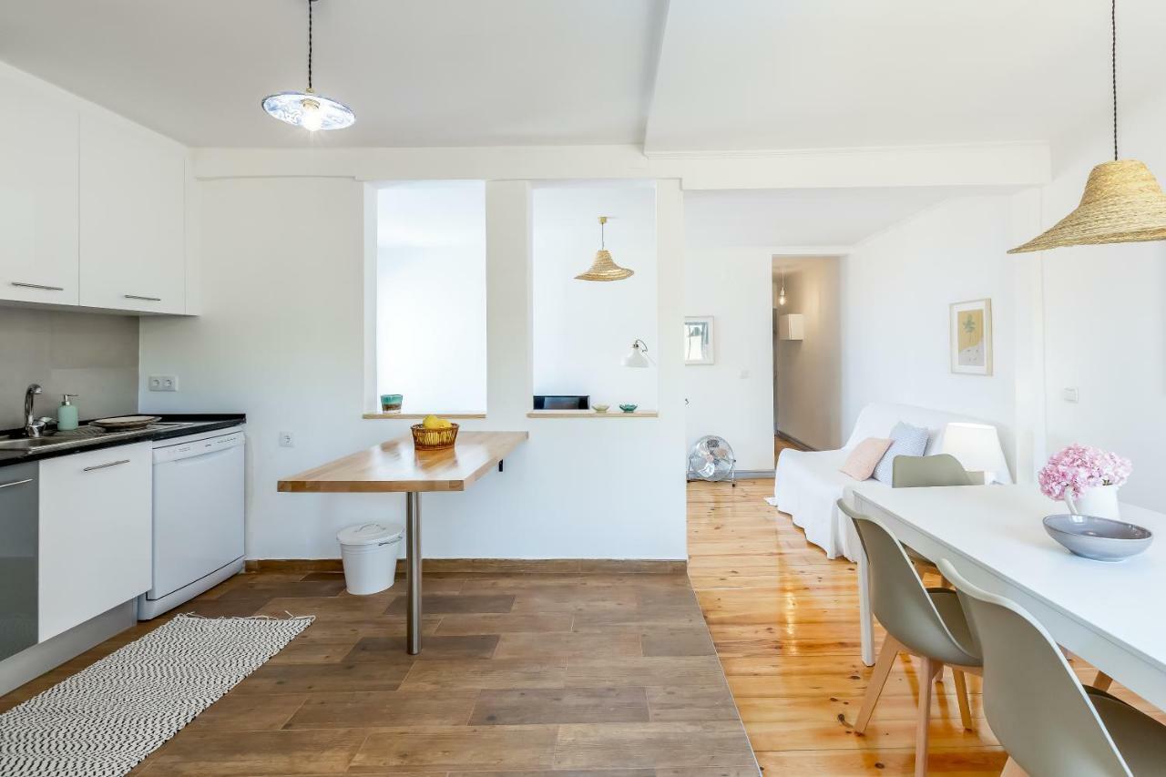 Alfama, Bright And Spacious With Private Terrace, By Timecooler Lizbona Zewnętrze zdjęcie
